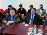 Заместитель  мэра  Тюмени  Н.Романов (справа) и  депутат   Р.Зиганшин