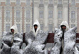 Старейшины на Манежной площади, зима